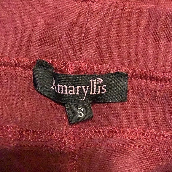 ❤️ AMARYLLIS burgundy 5 pocket pull on stretch jeans, SMALL - Picture 4 of 6